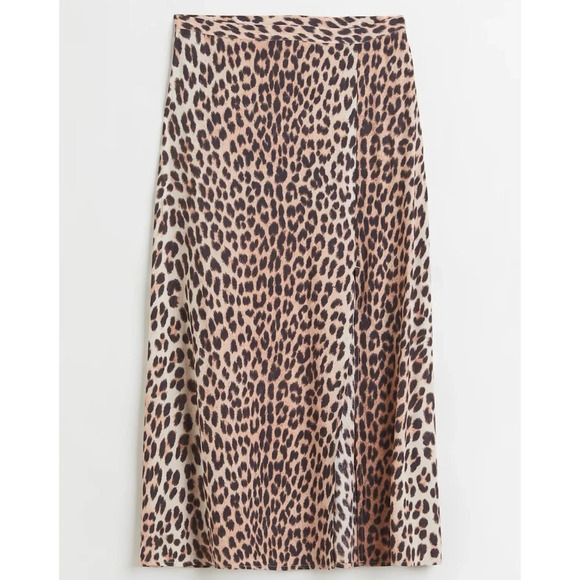 H&M Dresses & Skirts - NWT Leopard Viscose Skirt